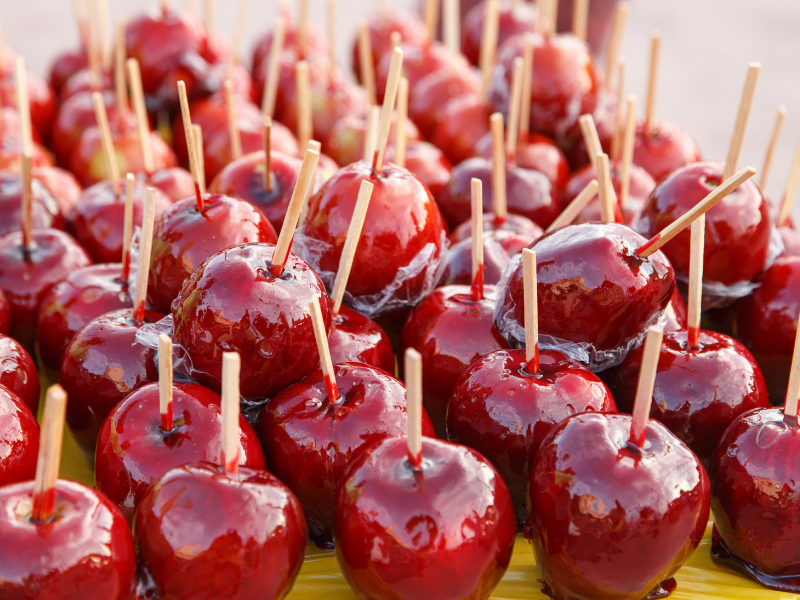 How to Store Caramel Apples (Short Term, Long Term, and for Travel)