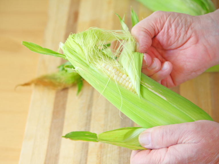 How To Shuck Corn (Without Using Your Microwave) - Test Food Kitchen